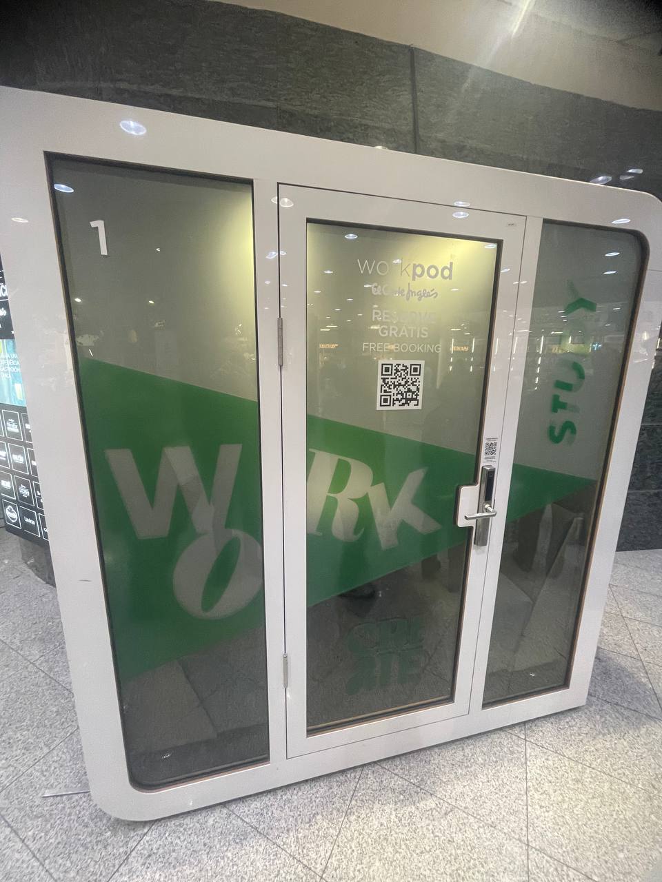 Lokalizacja publiczna – El Corte Inglés